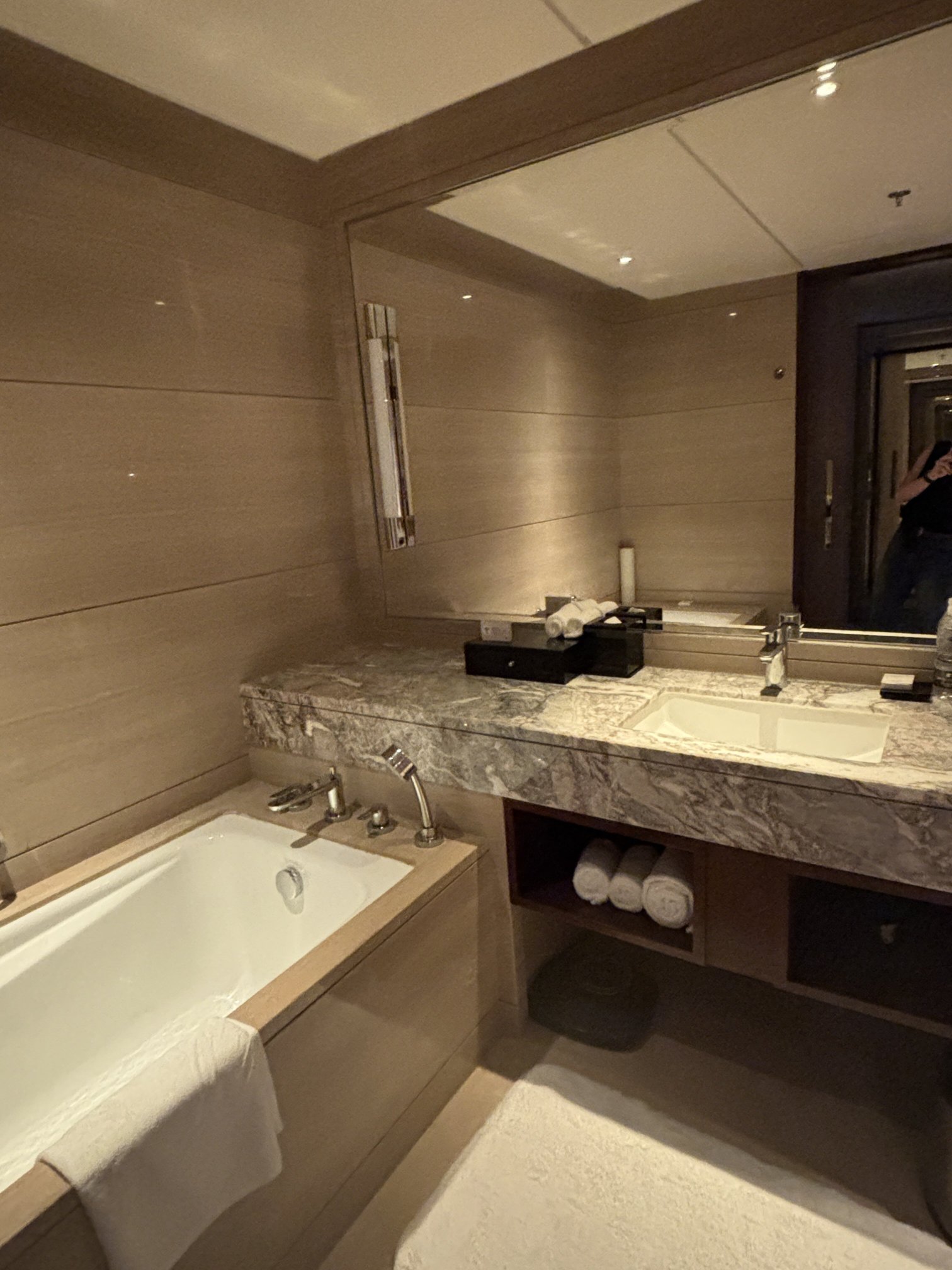 北京粤财JW万豪酒店-浴室