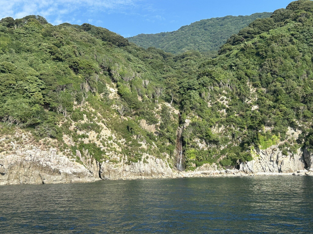 Sotomo Caves and Cliffs-小滨市必去景点