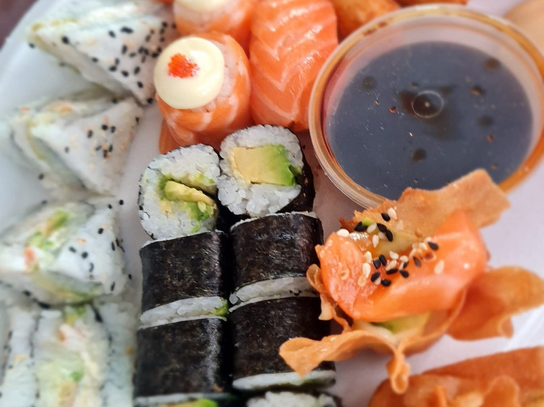 Golden Bowl Asian And Sushi Bar