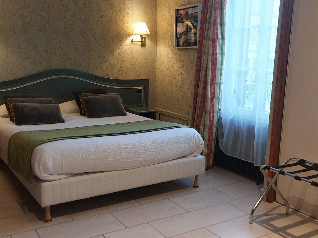 翘鼻麻鸭之家酒店主图