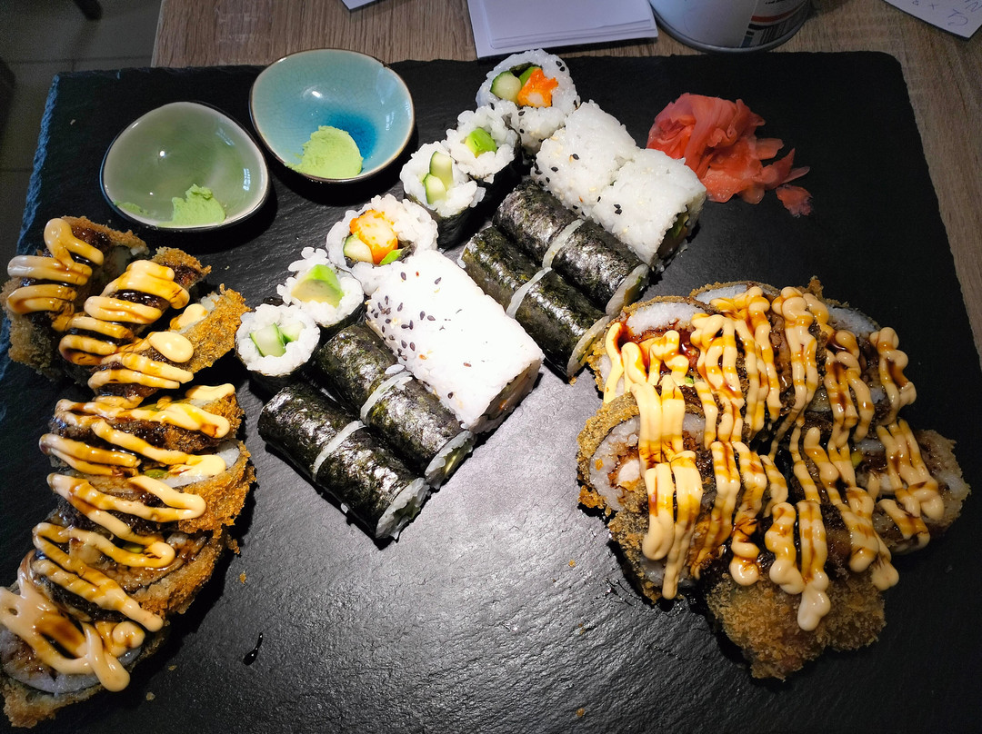 Việt Cuisine & Sushibar