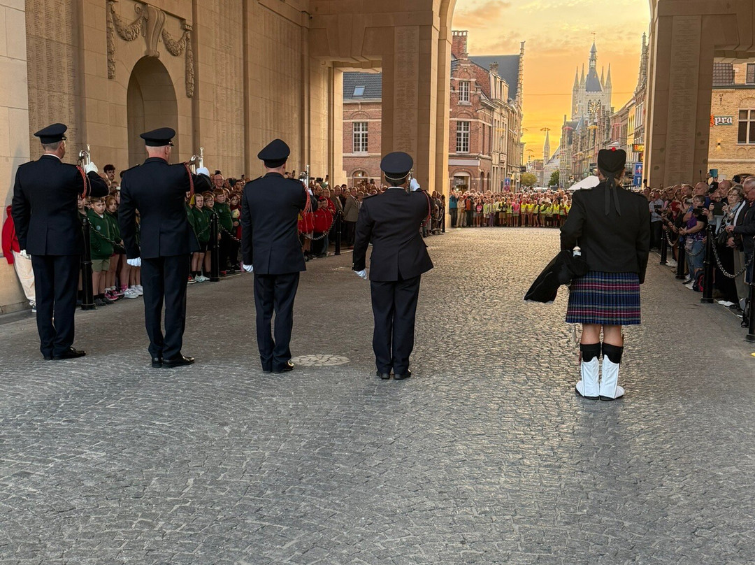 Last Post ceremony-伊普尔必去景点