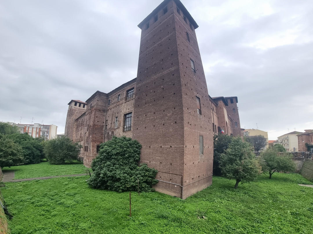 Castello Visconteo-韦尔切利必去景点