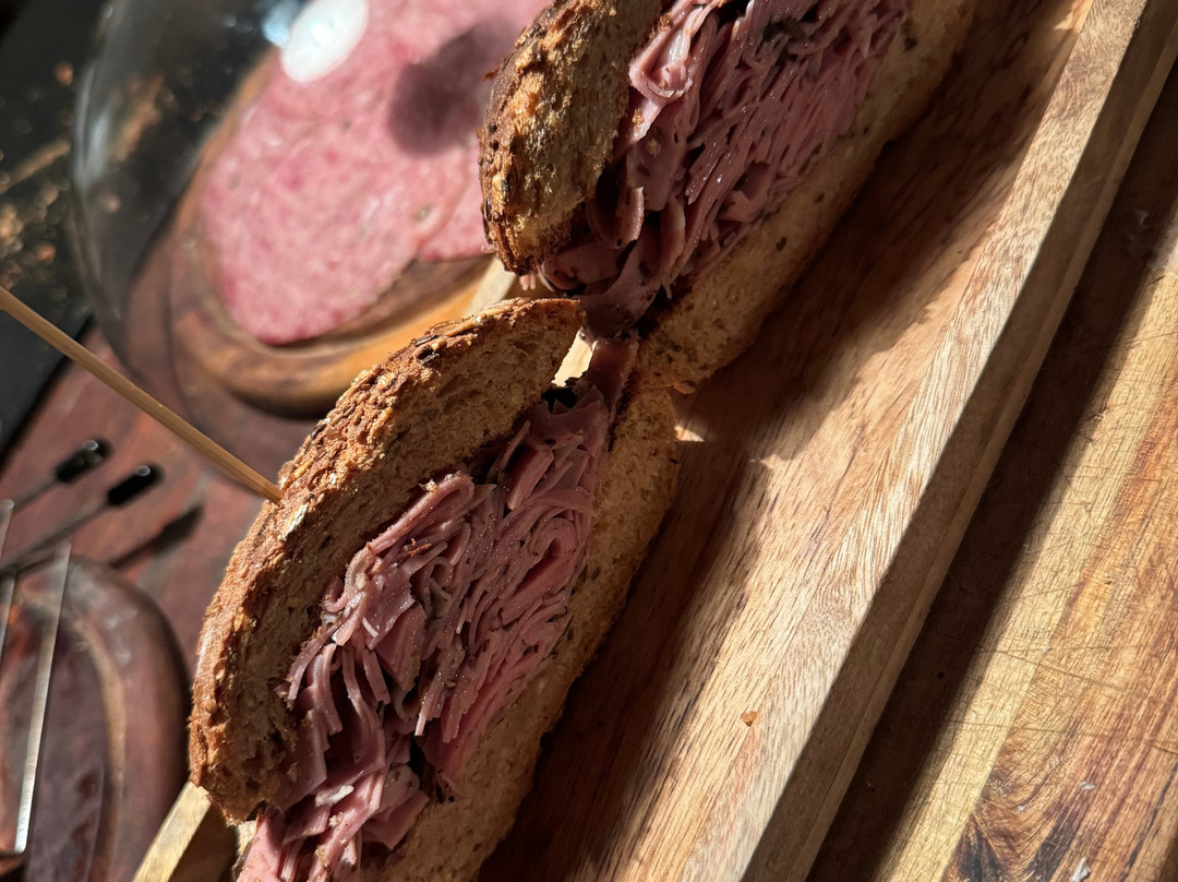 Bottega Pecchioli-卡尔米尼亚诺必去景点