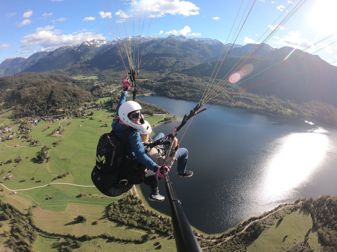 Loop Team Tandem Paragliding Bohinj-博希尼湖必去景点