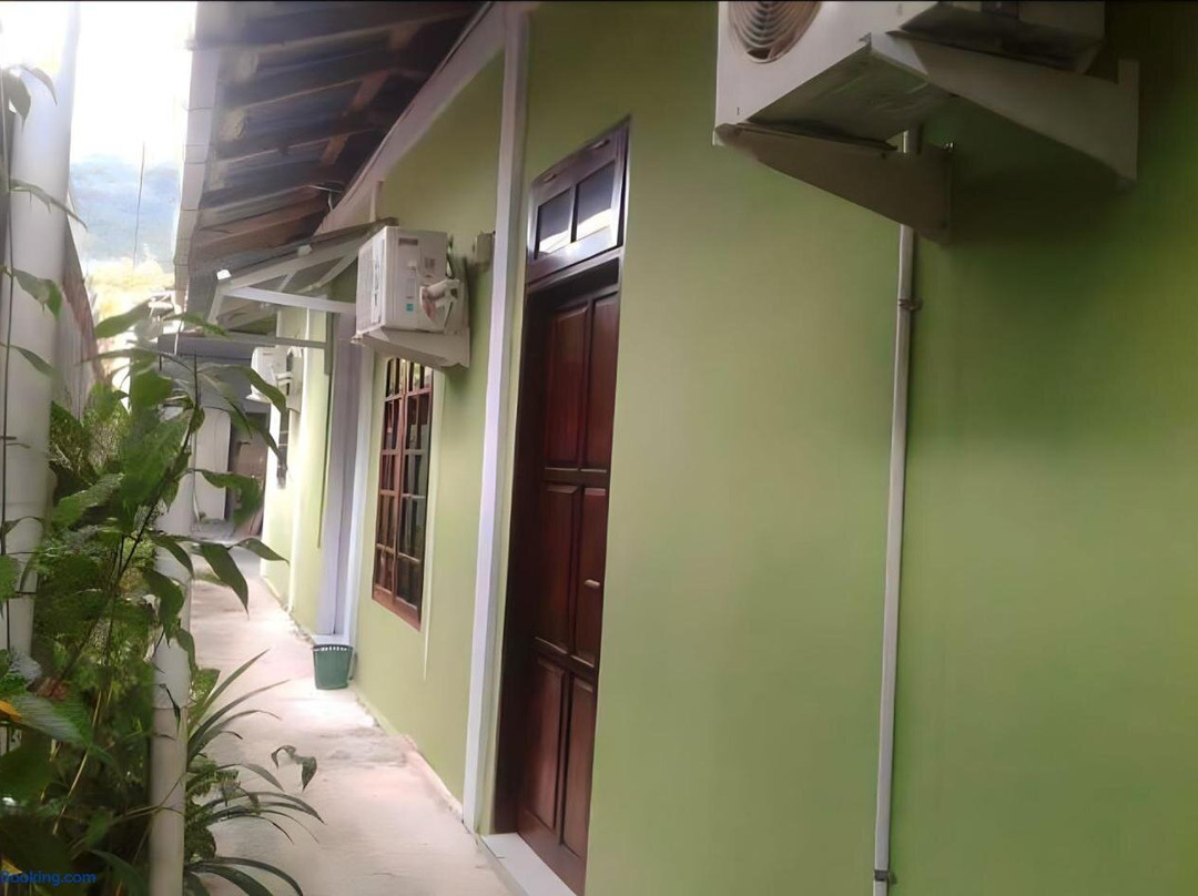 Penginapan Asri Guest House