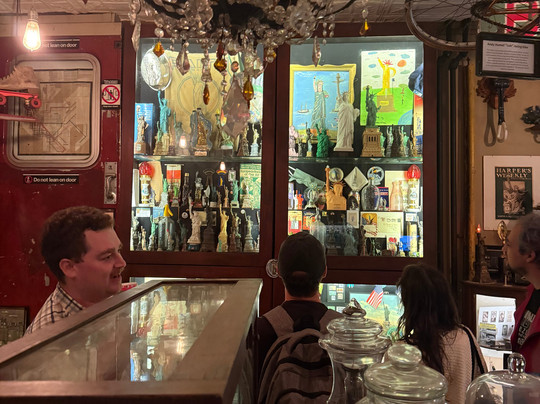 The City Reliquary-布鲁克林必去景点