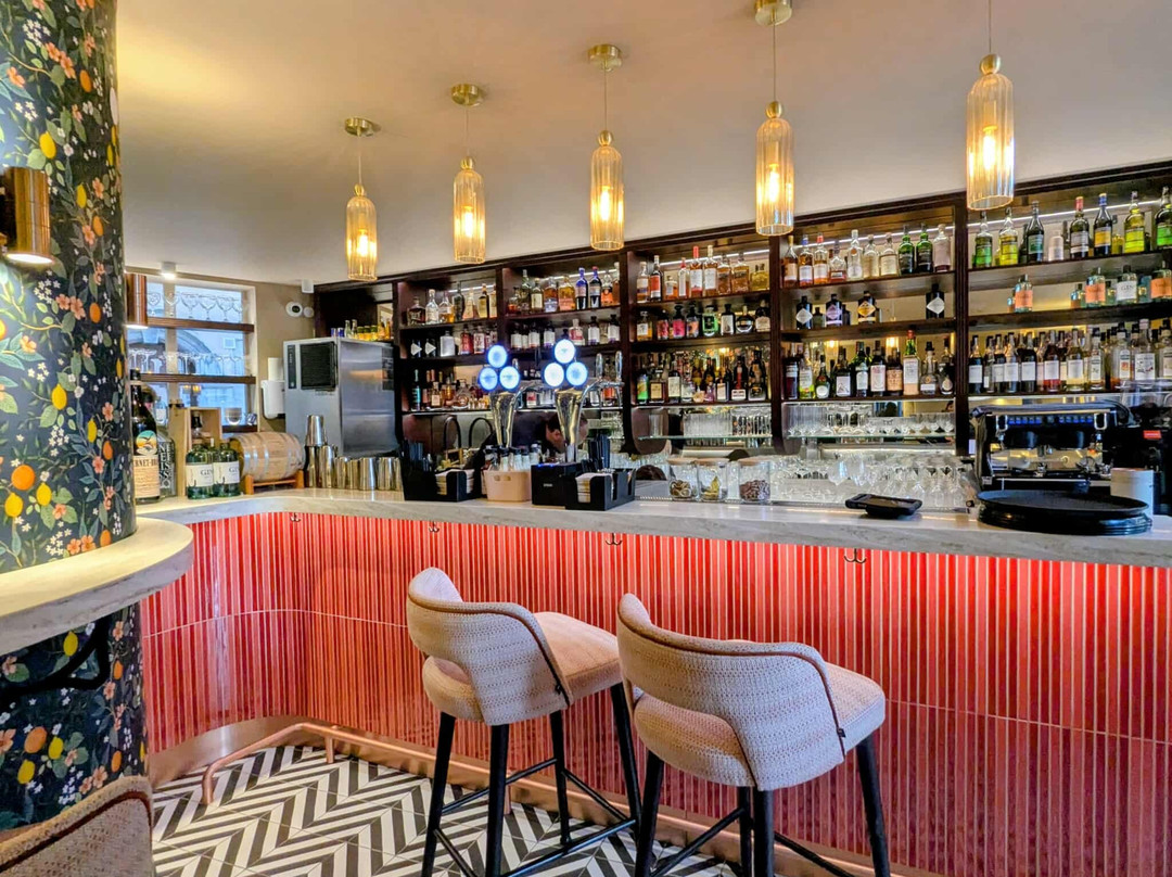 Jeanne Cocktail club