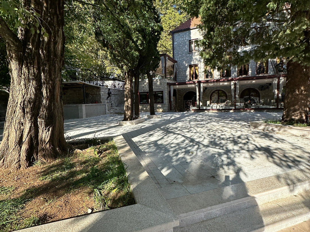 Trg Slobode-特雷比涅必去景点