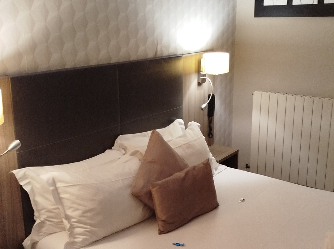 雷斯当斯酒店主图