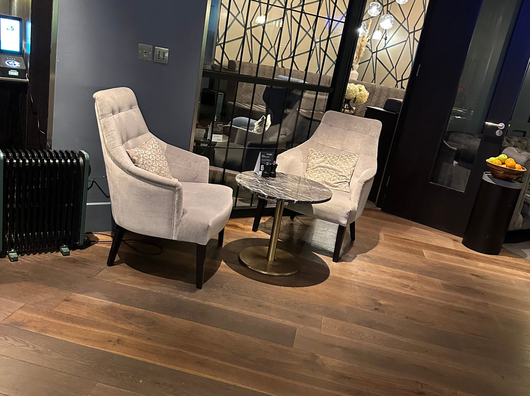 Clubrooms At Gatwick South Terminal-霍利必去景点