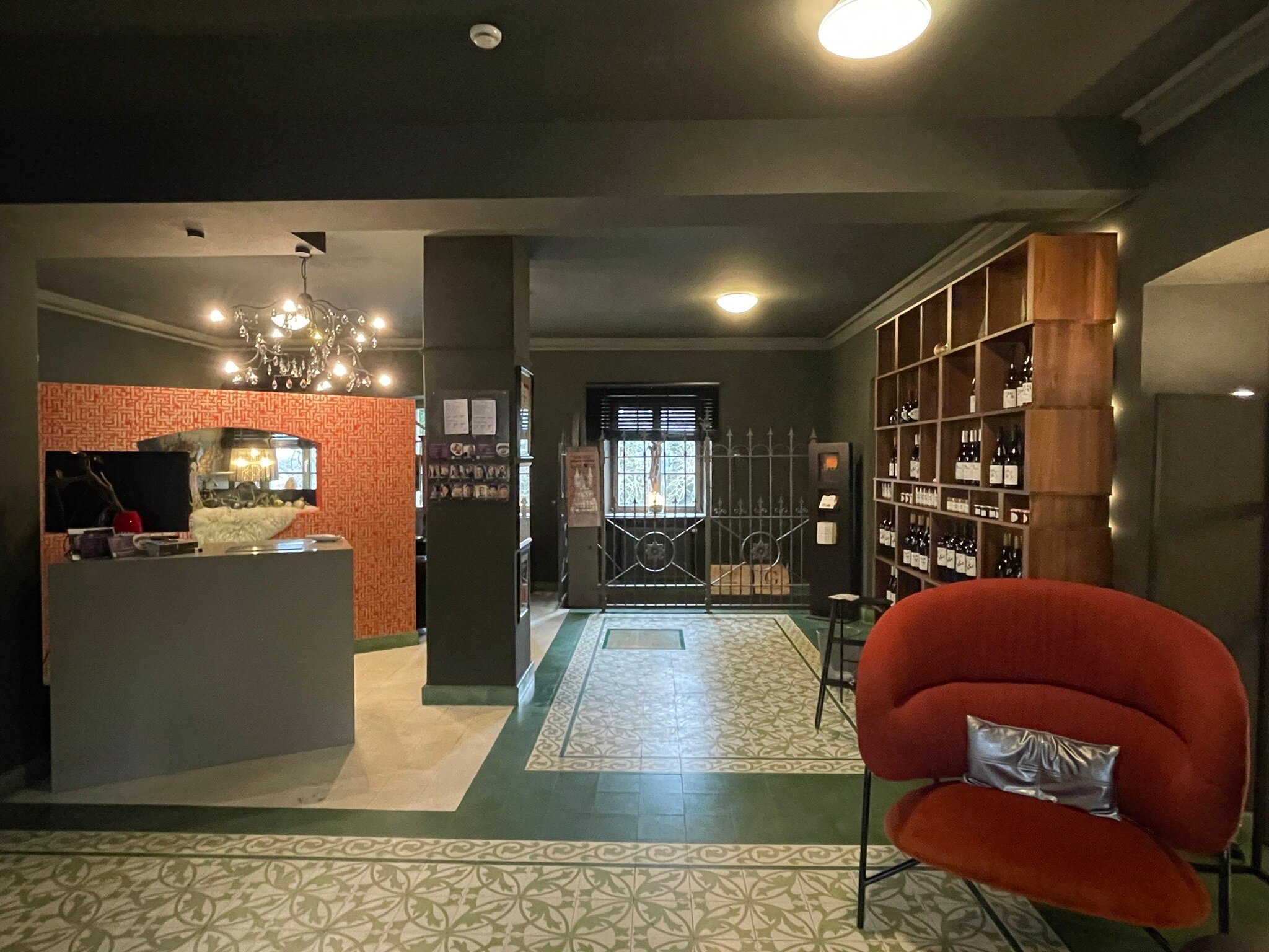 米达麦亚别墅、餐厅及酒店-官方