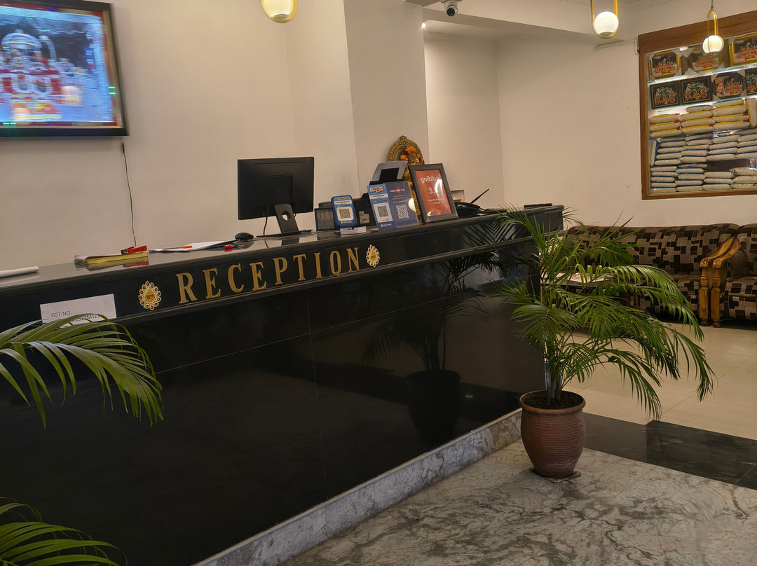 Hotel Maha Luxmi Palace主图