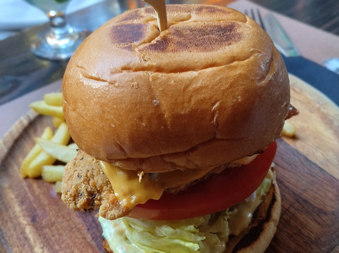 Upupa Epops The Bar-雅典必去景点