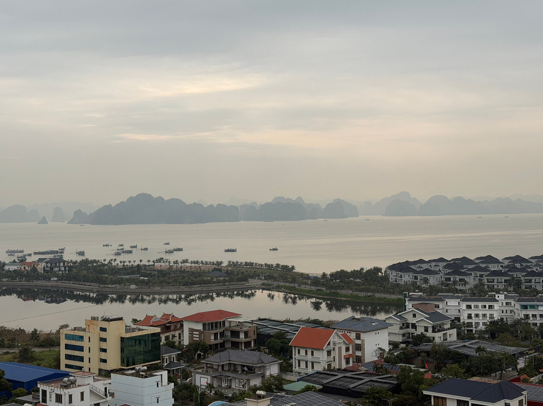 Hyatt Place HA Long Bay, Bai Chay