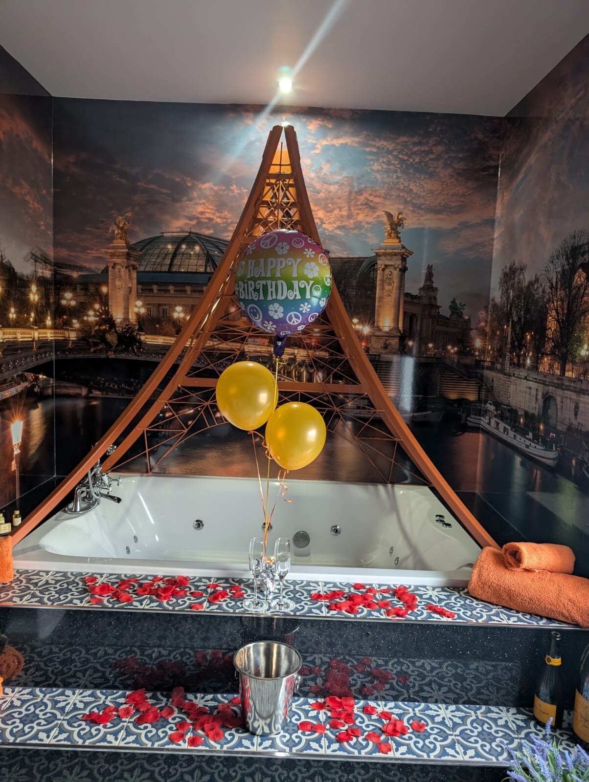 St Hilda's Complex-官方