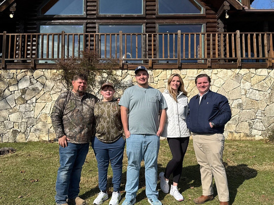 Cedar Cove Ranch主图