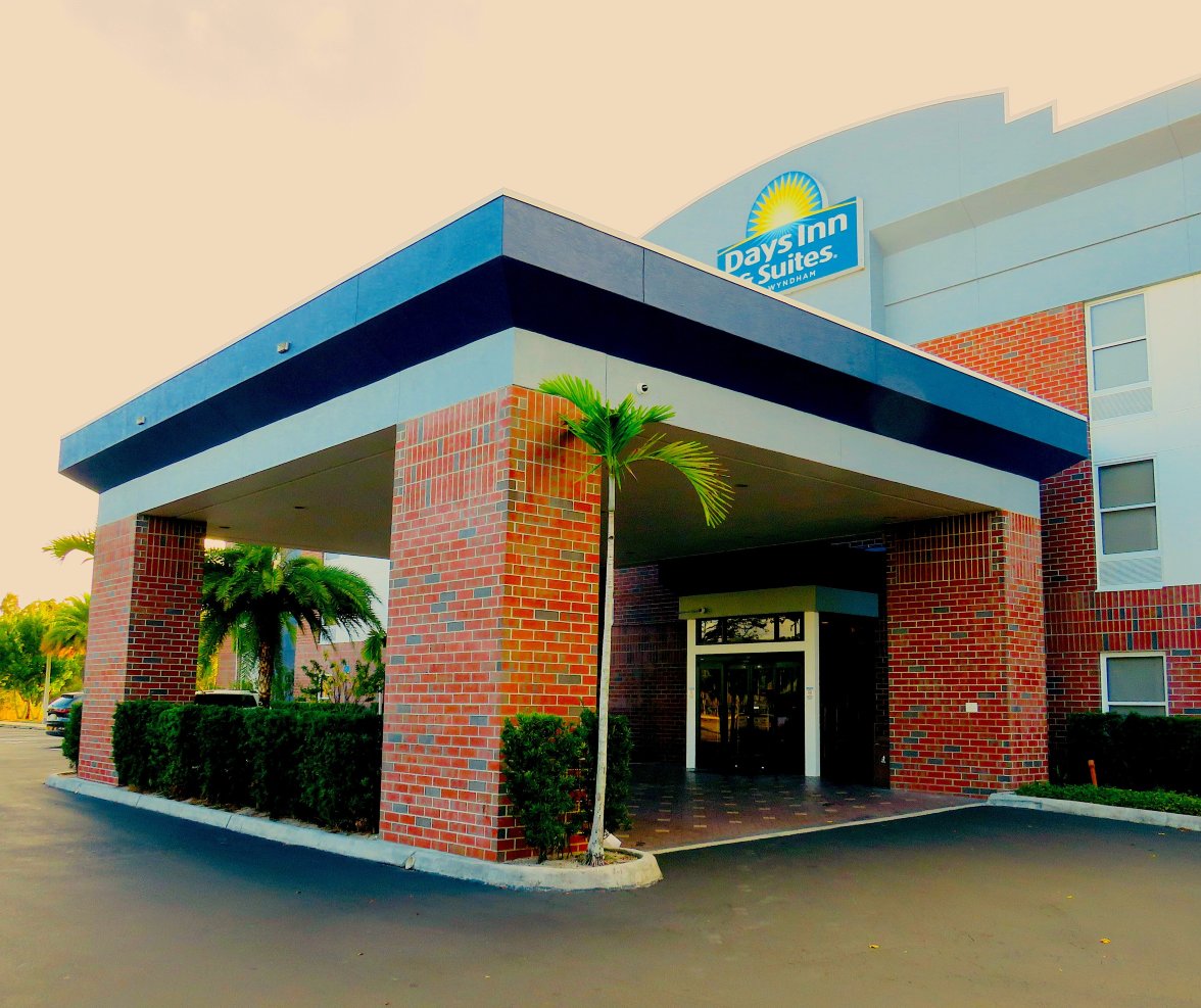 迈尔斯堡戴斯套房酒店-近捷蓝公园-浴室