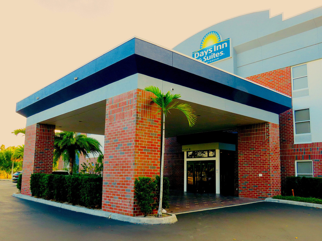 迈尔斯堡戴斯套房酒店-近捷蓝公园主图