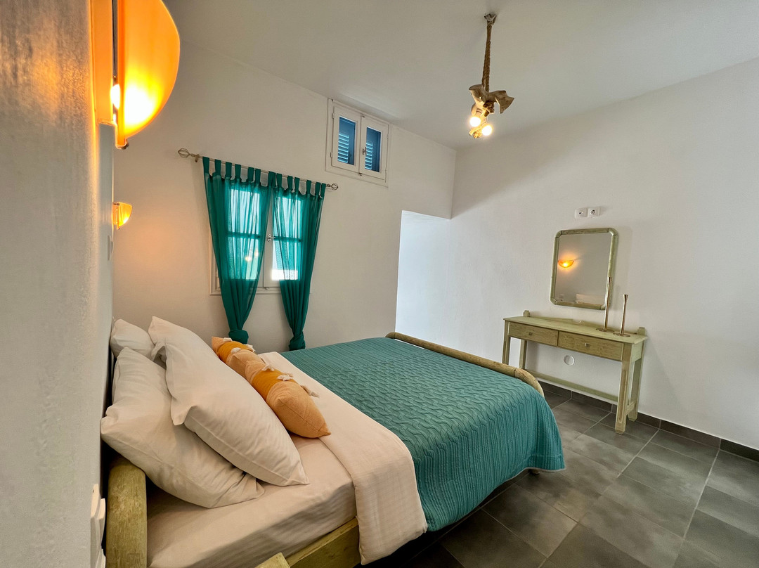 Family Village Santorini