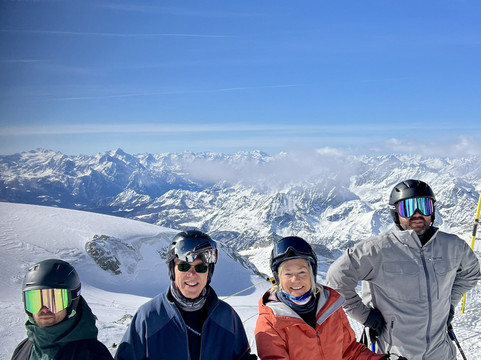 Summit Ski & Snowboard School-策马特必去景点