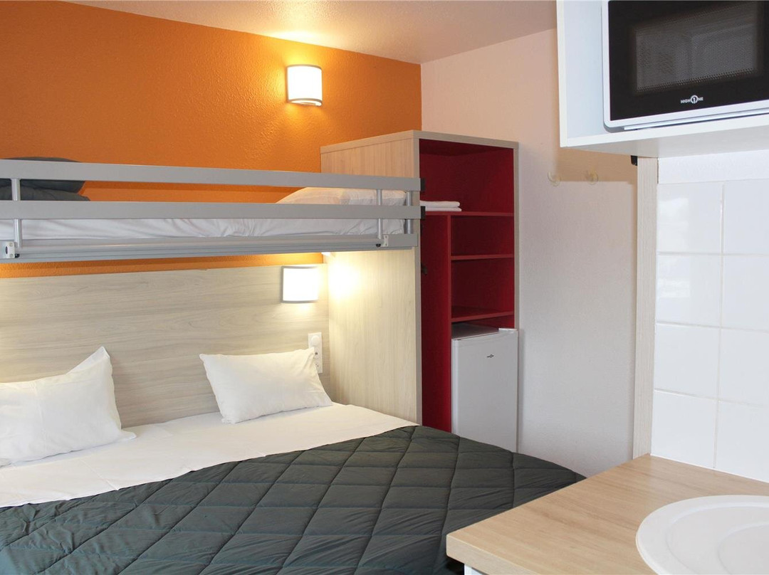 嘉廷内普莱喜Première Classe酒店