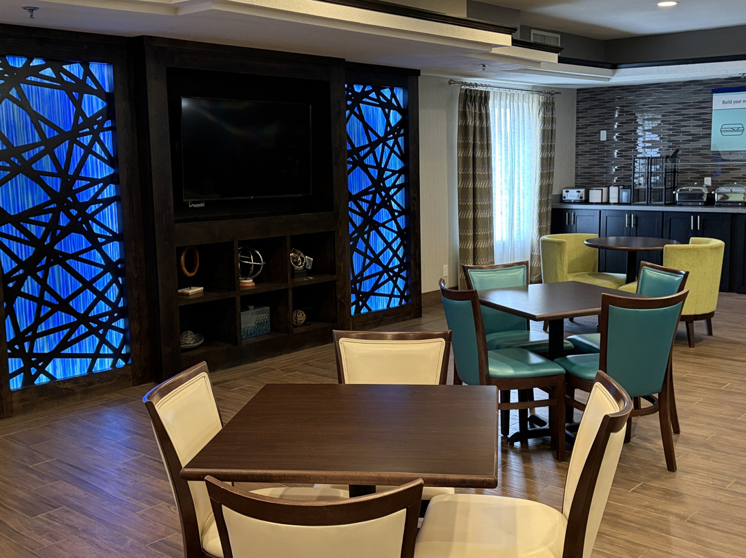 Garner Hotel liberal north