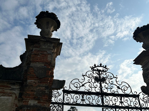 Castello Di Chignolo Po-Chignolo Po必去景点