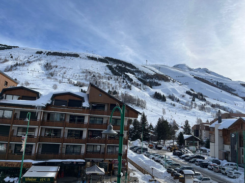 布鲁内里兰利酒店