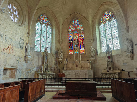 Collégiale Saint-Pierre, Saint-Michel et Saints-Innocents