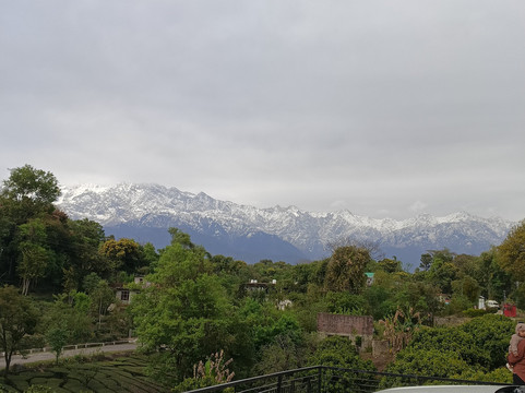 巴伦布尔与世隔绝酒店主图