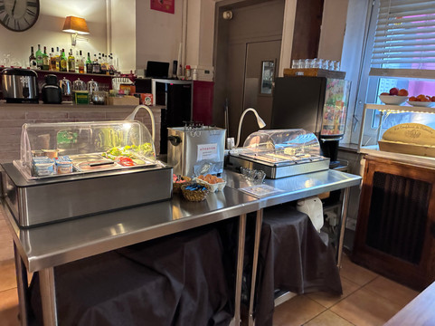 德喀斯酒店主图