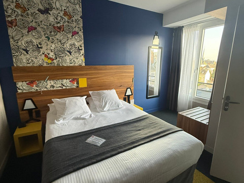 大巴黎贝斯特韦斯特酒店主图