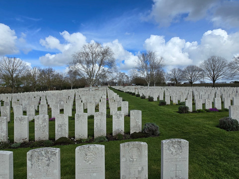 Hooge Crater Cemetery-伊普尔必去景点