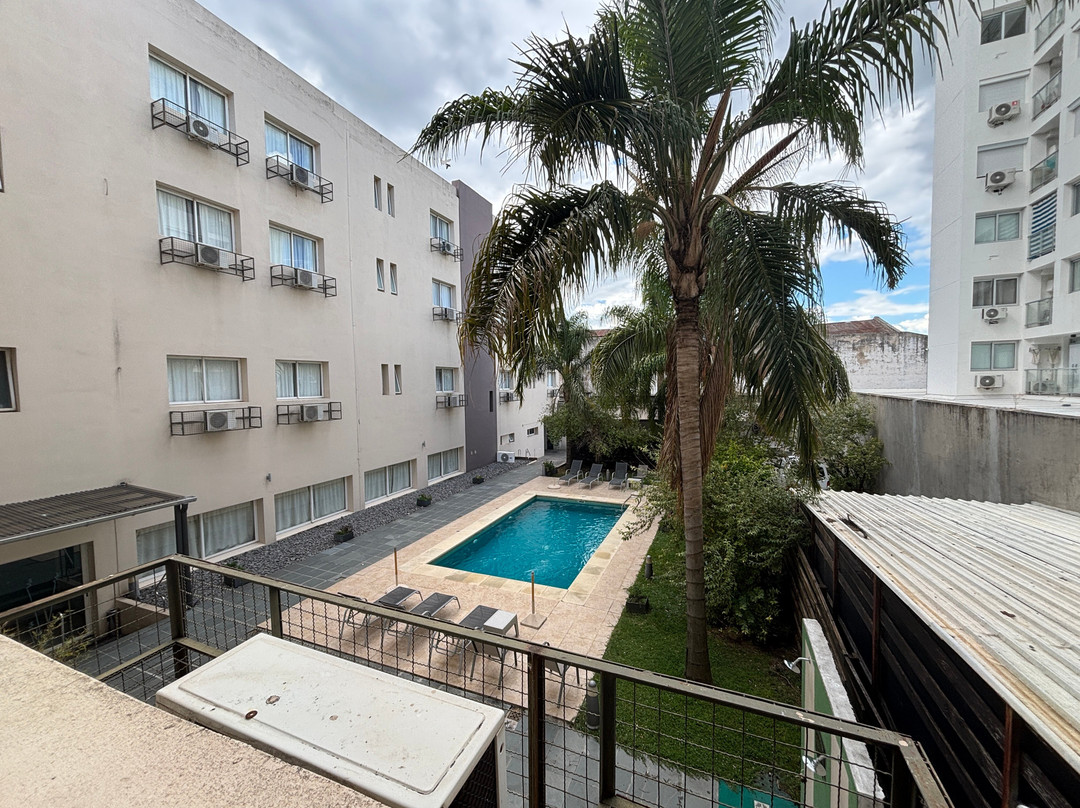 布里萨斯德尔胡姆格兰酒店主图