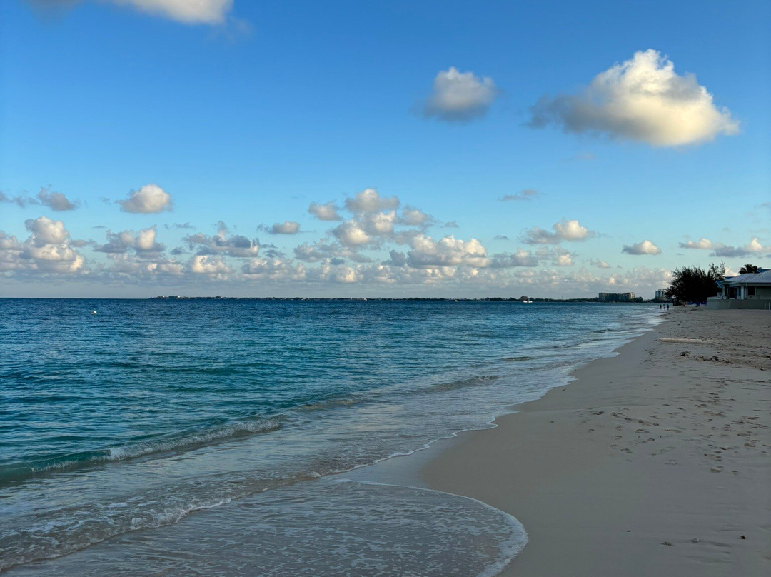 Seven Mile Beach-七哩滩必去景点