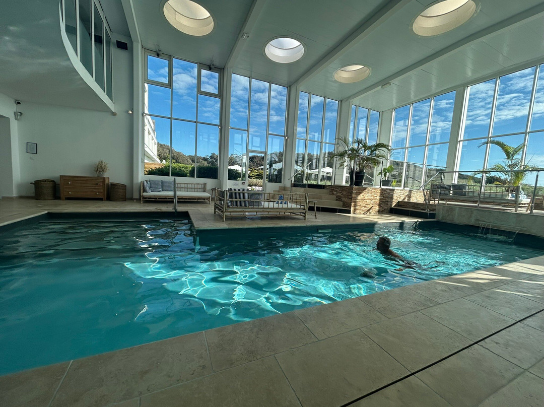 格兰德大酒店主图