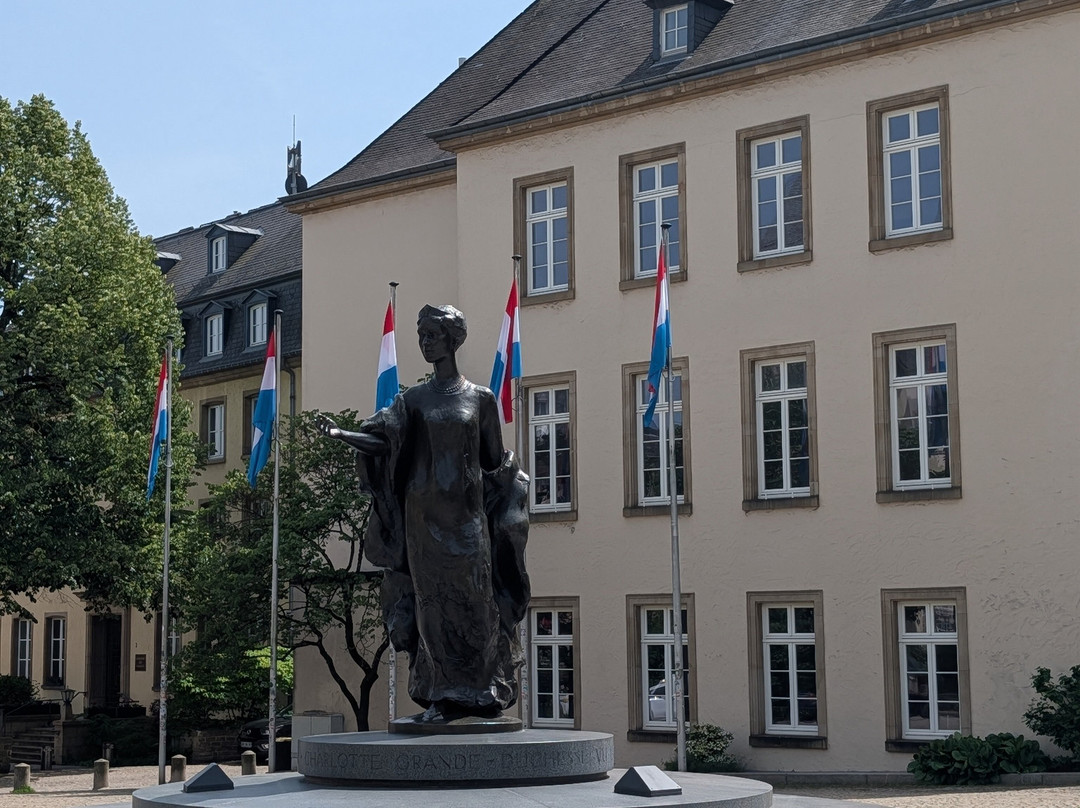 Statue de la Grande Duchesse Charlotte-卢森堡城必去景点