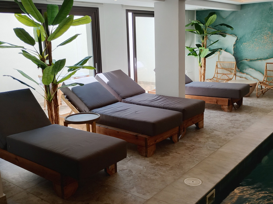 Santa Barbara Sea Front Resort And Spa