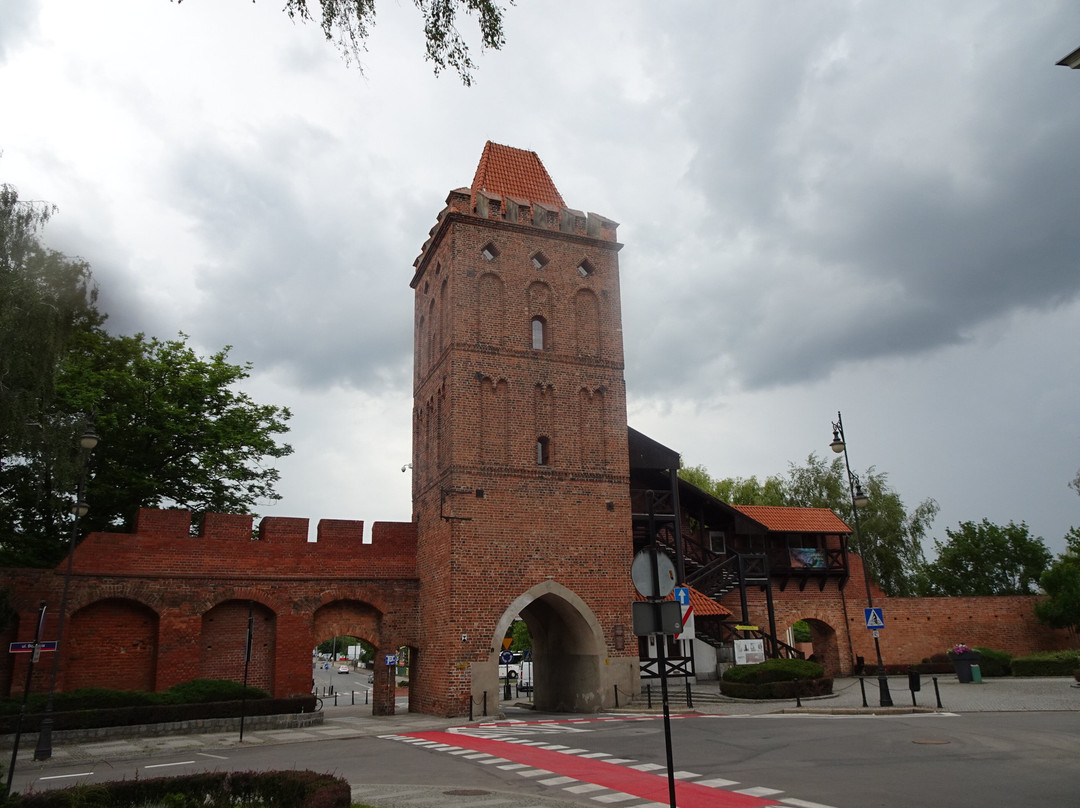 Galeria Brama Wrocławska-Olesnica必去景点