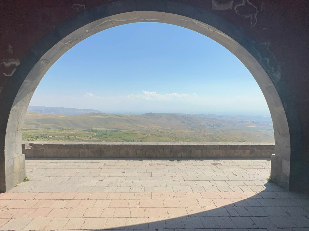 Charent's Arch-Garni必去景点