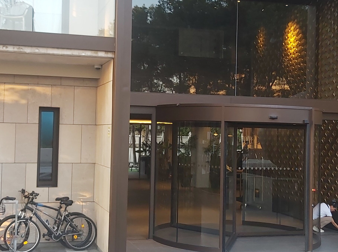 黄金萨劳海岸酒店 - 限成人主图