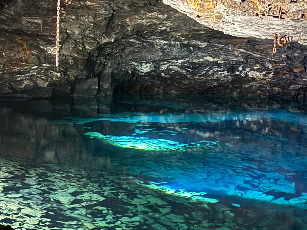 Carnglaze Caverns-利斯卡德必去景点