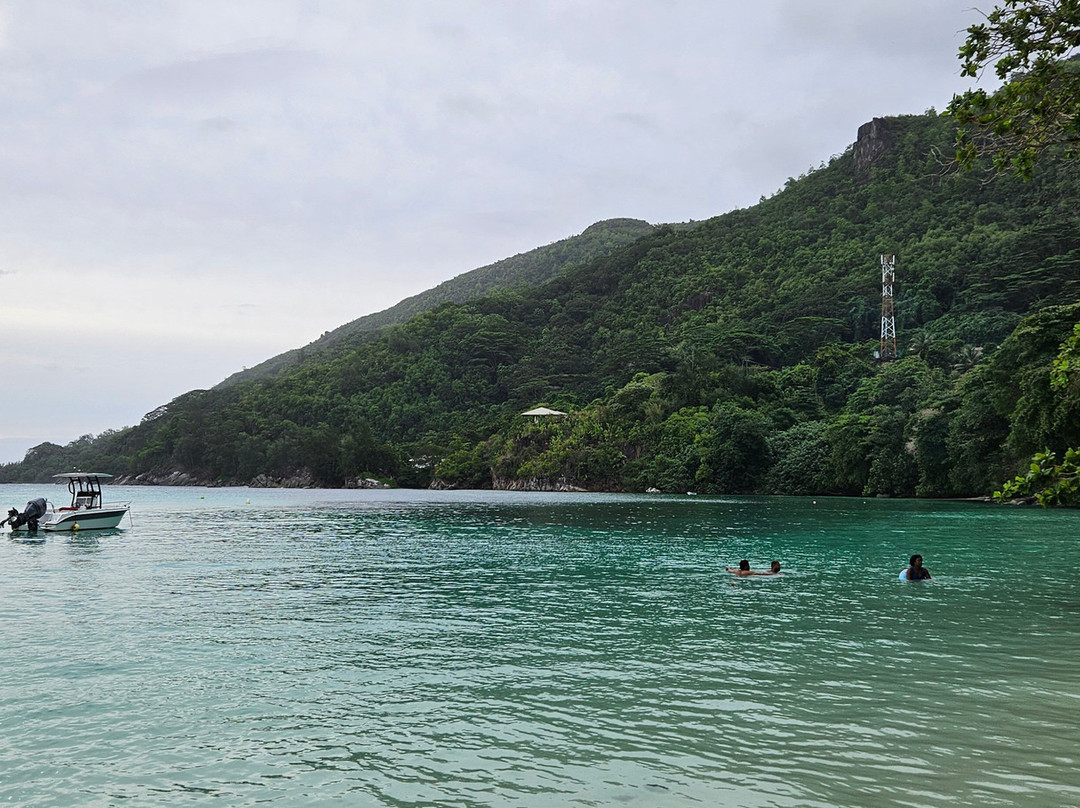 Port Launay Beach-Port Glaud必去景点