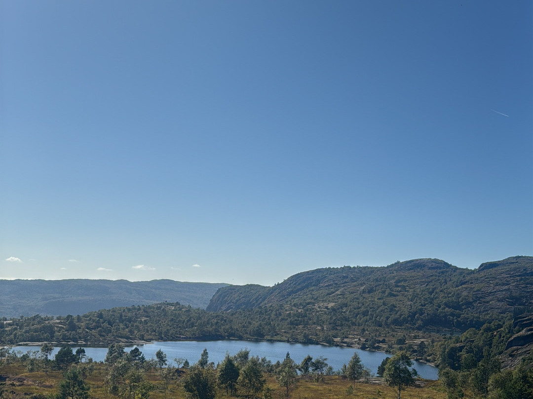 Hike to Skrelia-Lyngdal Municipality必去景点