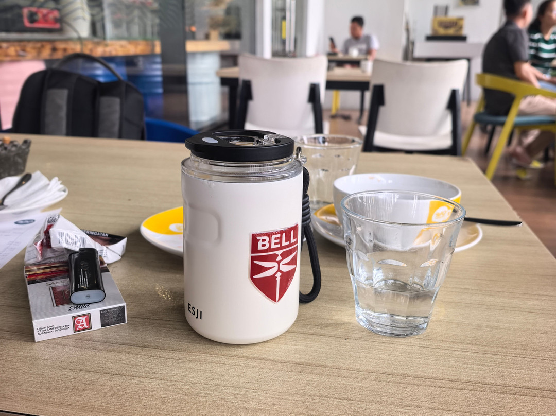 耶洛酒店詹比主图