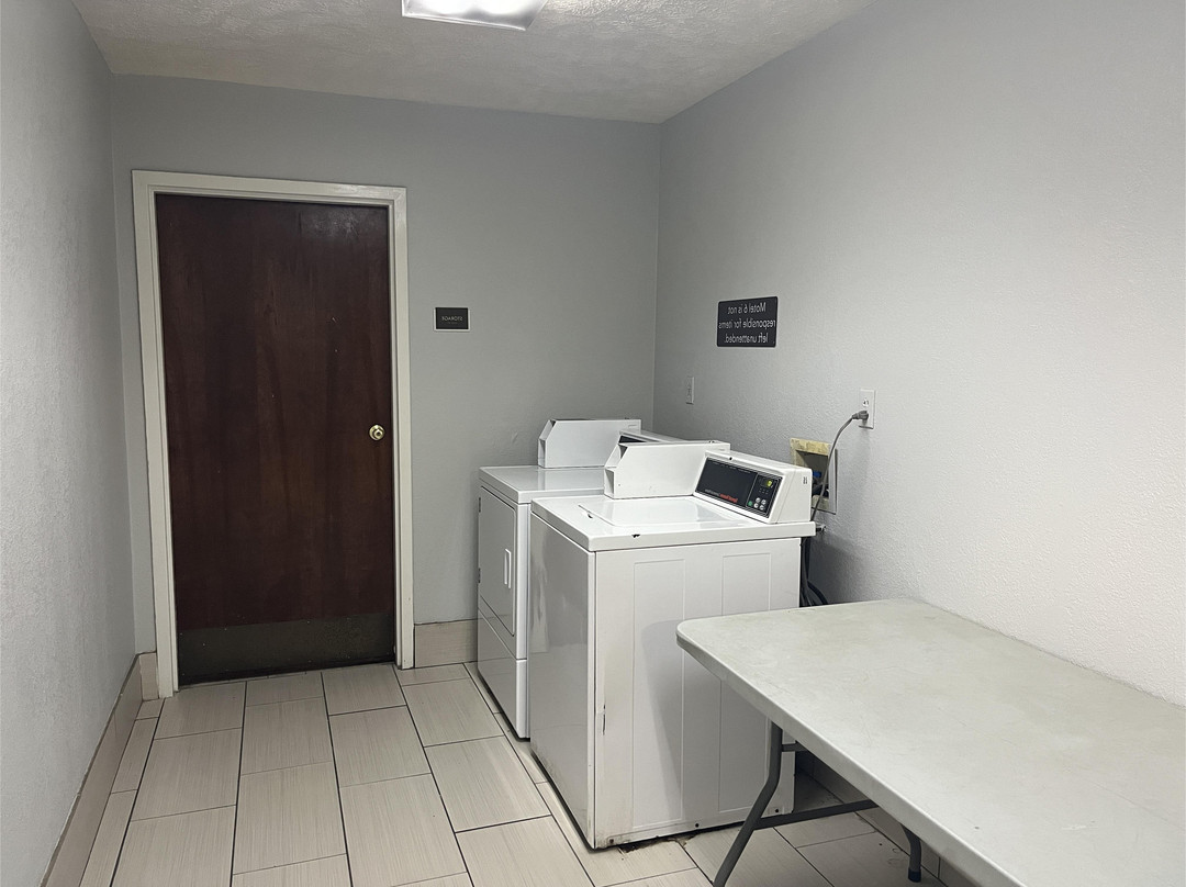 Motel 6 Canton, Ms
