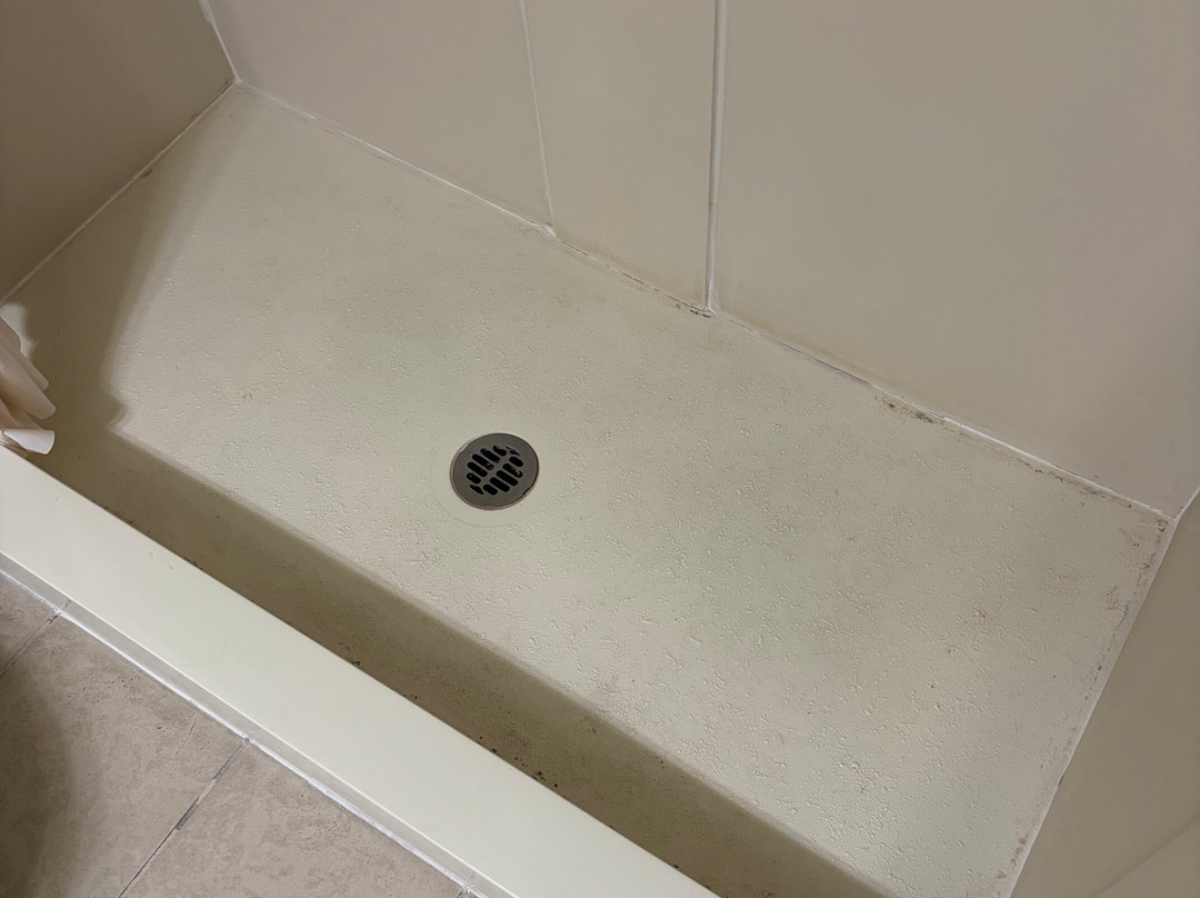 哈利森近大学舒眠套房酒店主图