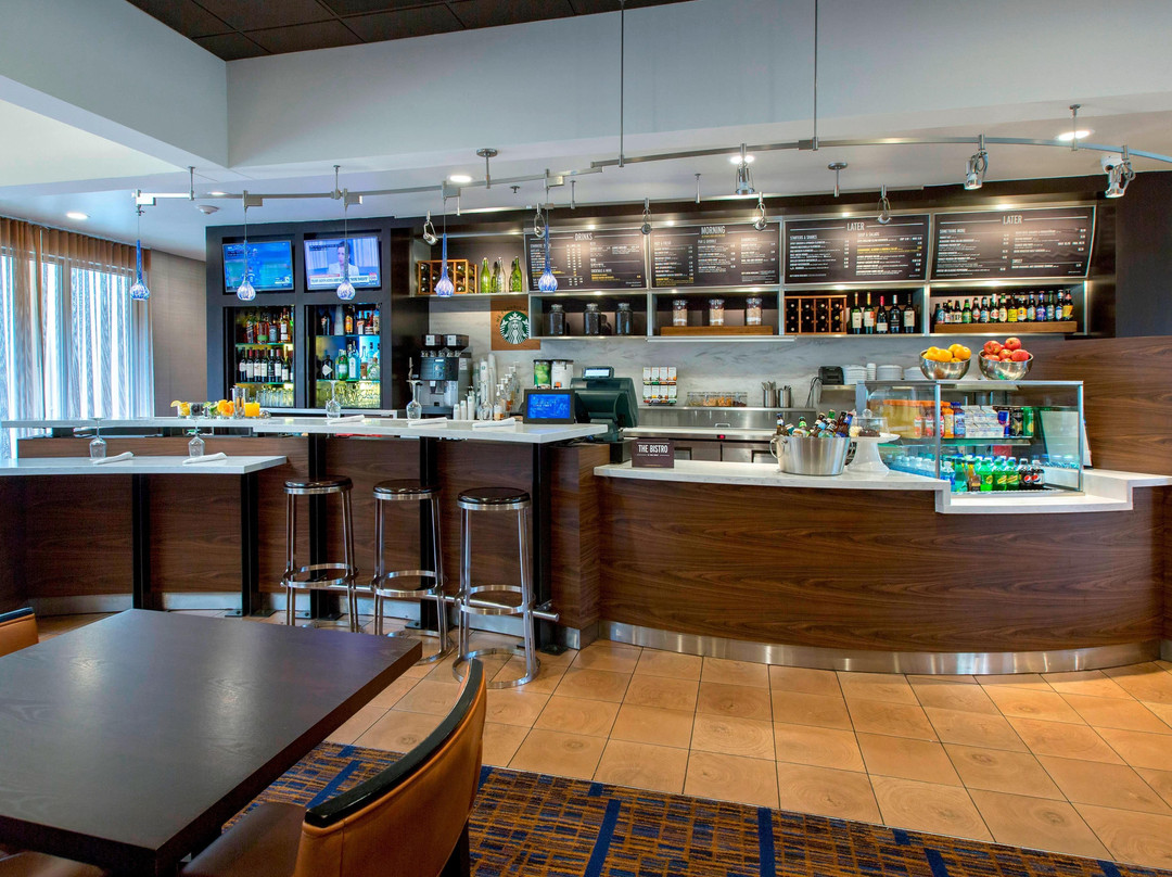 波士顿安杜佛万怡酒店主图