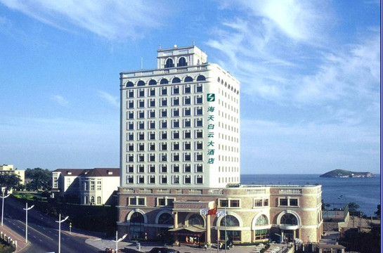 大连海天白云大酒店（付家庄海滨浴场森林动物园店）主图